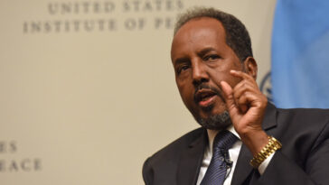 cc US Institute for Peace, modified, https://flickr.com/photos/usipeace/26484148152/in/photolist-Gmjby1-Gutw6p-GutvR6-GutvHF-Gutwk2-Gutwhg-Fzc3VF-Gutwfn-GutvDx-GutvFr-GutvTv-Fzc4tz-GutvKV-Fzc3Z8-GutwnM-Gutwac-dSocSK-dWLAom-dWLApq-dWLAoh-2oJEmLo-QGmubg-2oJJ95A-2oJKMAe-2ph6BoL-2oJEmML-QGmvzZ-CnU9Af-2nMo7qg-2nqUP4t-2nMv6T3-2nqTJBX-fLSNJV-2oJKiQG-qDuM6i-CYve7m-CuWgzy-JhSU5G-dShYb1-v4ZgG5-JhUtdd-rNnxhb-fPfcid-qVVrkt-ehhFCr-F6yBZS-pYVgtJ-dShYad-fNWVcD-JYdKQT