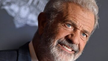 Mel Gibson affirme que Kamala Harris a « le QI d’un poteau de clôture »