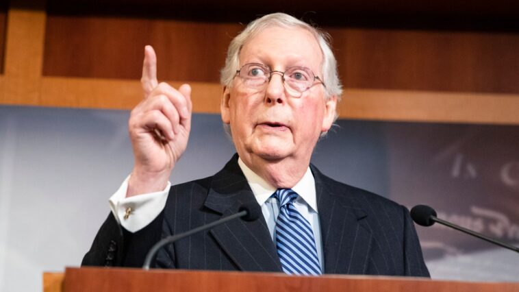 Mitch McConnell, qui a soutenu Trump, l'a qualifié d'« inapte » à exercer ses fonctions.