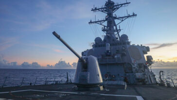 cc US Navy, modified, https://www.pacom.mil/Media/News/News-Article-View/Article/3776872/us-navy-destroyer-conducts-freedom-of-navigation-operation-in-the-south-china-s/