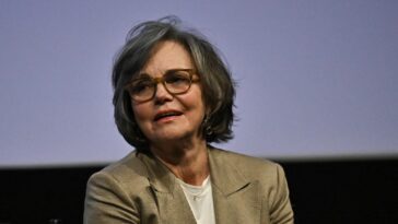 Sally Field détaille son avortement illégal « au-delà de l’horreur » lorsqu’elle était adolescente