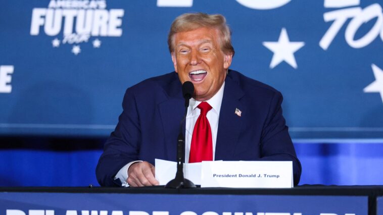 Trump a partagé plus de 330 messages conspirationnistes sur Truth Social de mars à septembre : rapport