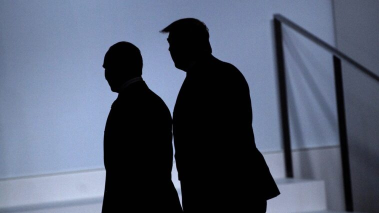 Trump a-t-il envoyé à Poutine des tests COVID de sa réserve présidentielle alors que les Américains recevaient des importations défectueuses ?