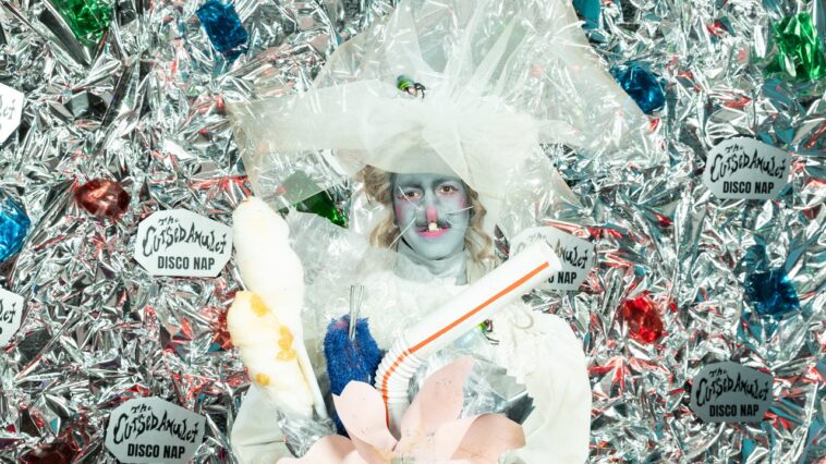 À l'intérieur de la fête d'Halloween étoilée de Julio Torres