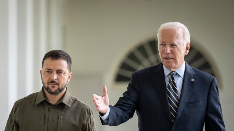 Aide de dernière minute à l’Ukraine et protection des ours polaires : Joe Biden s’efforce d’atténuer l’impact de Trump
