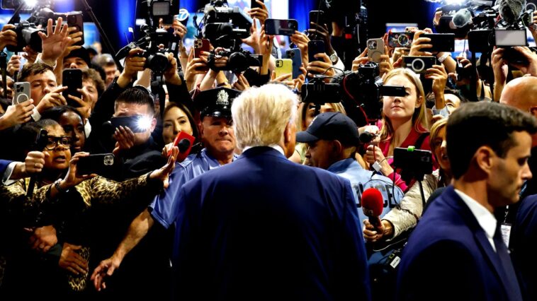 Les journalistes se préparent à la frénésie d’un deuxième Trump à la Maison Blanche