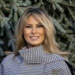 Melania Trump, pas du genre à « s'en foutre » de Noël, ajoute des ornements à la liste des produits Tacky MAGA