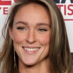 Kylie Kelce révèle ses opinions politiques après avoir renversé Joe Rogan