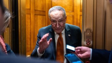 La fermeture du gouvernement américain a été à peine évitée, après que Trump et Musk aient interrompu les négociations bipartites