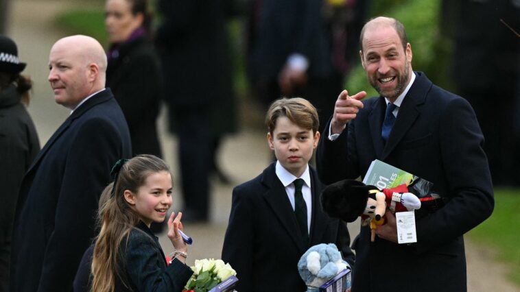 Le prince William craque en chevauchant un chien en poussette
