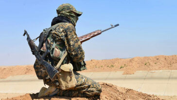 cc Kurdishstruggle, modified, https://flickr.com/photos/kurdishstruggle/36930390486/in/photolist-YgpUss-HjJvTh-21SWnxC-21VwnDw-249h9v3-RJJLAy-ZNERnd-RHzuHt-KXyqkY-23yDuLy-ZFj4Ha-ZNEh7W-23yDxNL-22neiVr-RJJMoq-YAtinK-QkfwnZ-22KgAqL-REVcBU-21Qv8cX-E1FNdr-ZWotih-21P8D7m-ZinfoV-Nk4Nsh-MN2igQ-XZjdRU-MDP9Xe-KKnTPk-LwGqnC-23HUzXR-Zu2KSD-PKDHFC-P2EXxB-DNnULf-P7ij4W-Ma6JUQ-RJJKW7-LiBpKd-Jg7Pap-JjJZiW-28LrJBG-HmxJ6W-LS62E7-HPkqga-KU5mpg-MQ7EXW-LLy1Xm-MMQ7Hr-LfRoXj