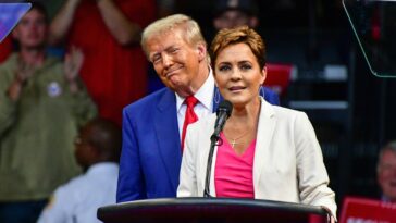 Kari Lake, le choix de Donald Trump pour Voice Of America, a juré d'être le « pire putain de cauchemar » des journalistes