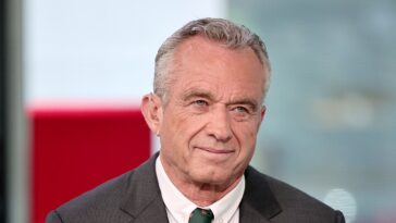 L'avocat de RFK Jr., qui aide le personnel du HHS, a demandé à la FDA de révoquer l'approbation du vaccin contre la polio