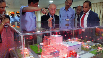 cc IAEA Imagebank, modified, https://flickr.com/photos/iaea_imagebank/8638144448/in/photolist-eajKoY-2hvuNoG-dM66wU-2oUeN6y-dR2fA9-2msDFAh-2hvr4Uq-2no9L8U-FJsLrw-R4XXrQ-eajJgE-2m36xj9-dLZx18-2n26QgL-2m3e8Vm-2m3bins-x2VarJ-6f5Fmu-6f5Jiw-2gq63qv-6f5Jww-6f5JqC-22JskUZ-2nPxtgW-6f5Jm1-6f1yBr-335boA-335c9N-bs8XyN-qR7sF1-fELaz9-6f5JnE-rvxFdy-bF3Rik-dLZwUx-2iVabmJ-2dfH2hf-qzae2J-2pHfB6y-2nPrtRV-2aCbs1W-eZbmZa-6f5JoJ-dgGUmu-qz9n5Y-dgGUcy-GG88WE-cCJeDd-2nPyqeU-FBS4Dd