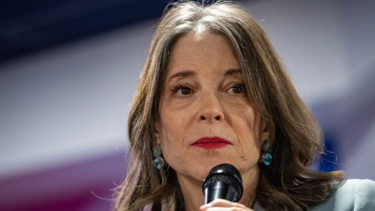 Marianne Williamson annonce sa campagne pour diriger le Comité national démocrate