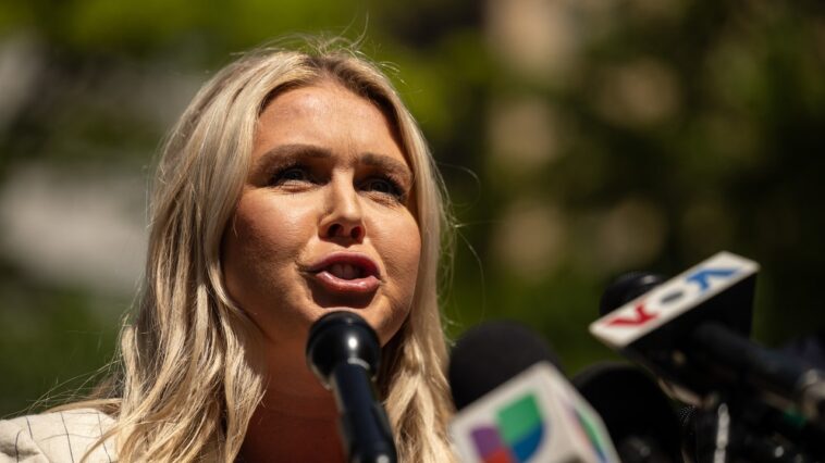 Oups : le choix du secrétaire de presse de Trump a fait l'éloge de Mike Pence après le 6 janvier Oups : le choix du secrétaire de presse de Trump a fait l'éloge de Mike Pence après le 6 janvier