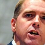 Pourquoi le propriétaire du LA Times a courtisé le meilleur défenseur de Trump de CNN