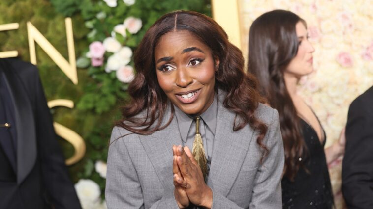 Ayo Edebiri assiste aux Golden Globes 2025 dans le style « Leading Lady » Ayo Edebiri assiste aux Golden Globes 2025 dans le style « Leading Lady »