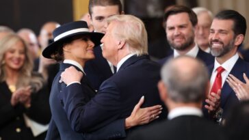 Comment le chapeau de Melania Trump n'a presque pas pu se rendre à l'investiture