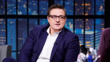 Chris Hayes sur pourquoi Donald Trump et Elon Musk prospèrent dans l'ère de l'attention