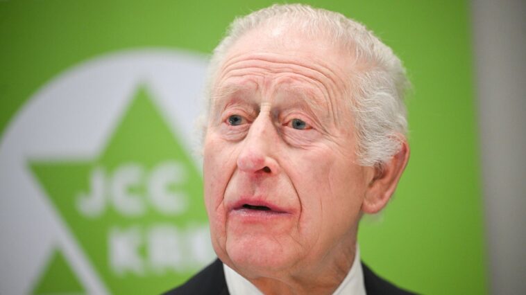 Le roi Charles rejoint les survivants de la Shoah dans un « moment sacré »