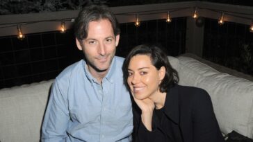 Aubrey Plaza publie une déclaration sur la « tragédie inimaginable » liée à la mort de son mari Jeff Baena