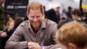 Le (vraiment) doux moment du prince Harry avec l'évacué de Wildfire