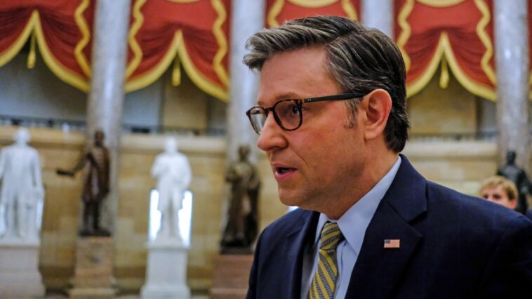 Les Républicains ne facilitent pas la vie de Mike Johnson Les Républicains ne facilitent pas la vie de Mike Johnson