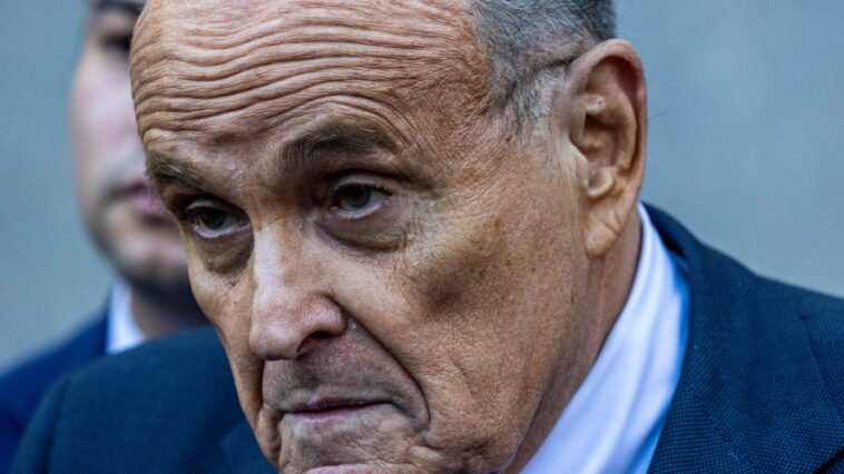 Les choses vont de mal en pis pour Rudy Giuliani
