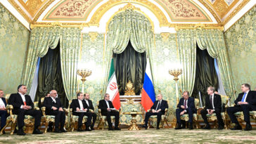 Russian-Iranian talks. Photo: Sergei Bobylev, / cc kremlin.ru, modified, http://en.kremlin.ru/events/president/news/76125