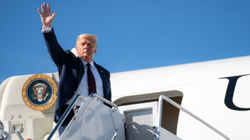 cc Trump White House, modified, https://flickr.com/photos/whitehouse45/50251564116/in/photolist-2jyypgS-2gkMWs7-2i9Xsnj-U3HM66-2ga2uVD-2jmTogR-2jyyvG7-2j2fdqT-2gkMWvP-2ia21mT-2ga1Dvg-2jyznsv-2gnY1SW-2jyypeY-2jyvaQg-2gkMWEX-2gkMMJZ-2ga22uk-2g38DDW-2ivdbzH-2jeZvFk-24n4jXH-2gnY26b-2jyyvJ6-2gxgKGA-2gnY29Y-2ga1CKJ-2ii5jd5-2hhJn9z-QnAmv8-2i9ZTtq-2gkMMN1-2gkMMGp-2jC1Rro-2hhL1BM-2gnXVPL-2jxX8xJ-GrnLNz-HxYzvG-2ktphD9-2hX3FcK-2h3bbcG-2ic5GRG-2iq39z3-2gnXv8W-2hhFG44-2i9Xsxu-2ipWx8D-2hhLYJT-2gLm5cW