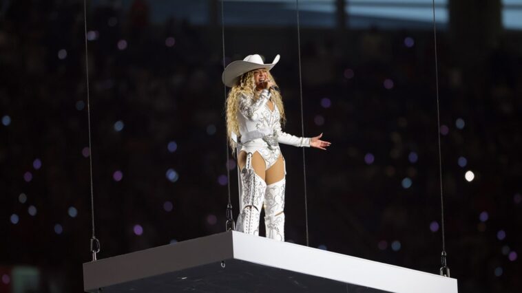 Beyoncé annonce la tournée Cowboy Carter