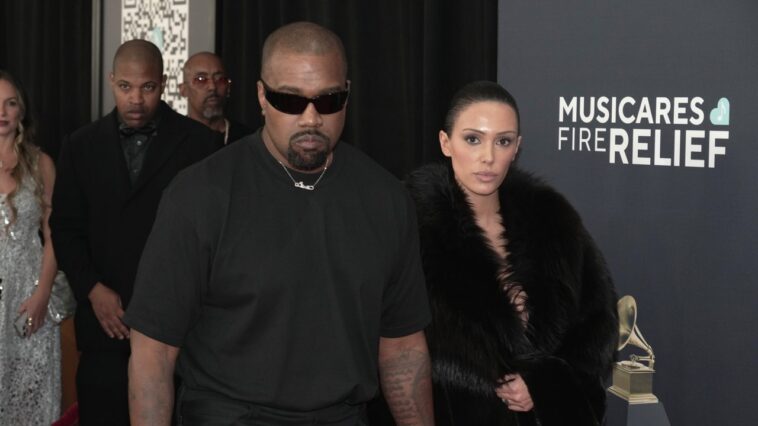 Kanye West et Bianca Censori font une apparence choquante aux Grammys 2025
