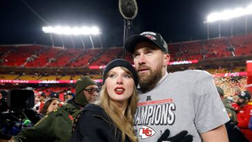 Super Bowl 2025: Travis Kelce Ducks hors de l'hôtel Kansas City Chiefs pour le dîner de Taylor Swift