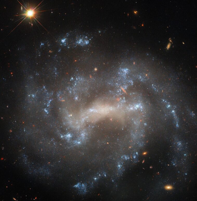 Hubble espionne une spirale qui peut cacher un imposteur
