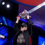 Le salut nazi de Steve Bannon. La tronçonneuse d'Elon Musk. Est-ce ce que veulent vraiment les républicains? Le salut nazi de Steve Bannon. La tronçonneuse d'Elon Musk. Est-ce ce que veulent vraiment les républicains?