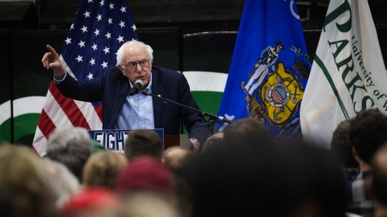 Bernie Sanders emballe des arènes lors de sa tournée anti-oligarchie: "Les gens sont vraiment, vraiment inquiets"