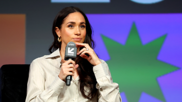 Meghan Markle revient au podcasting le mois prochain avec les confessions d'une femme fondatrice