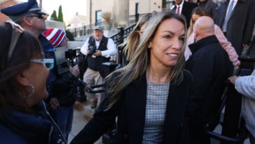 Exclusif: un juré du premier procès de meurtre de Karen Read a rejoint son équipe de défense