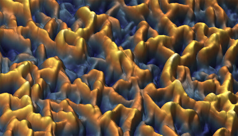 Briser la corrosion pour prédire l'échec et la conception de matériaux plus forts