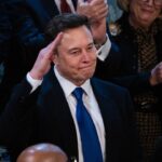 Elon Musk est maintenant 111 milliards de dollars plus pauvres, grâce aux tarifs de son meilleur frère Donald Trump