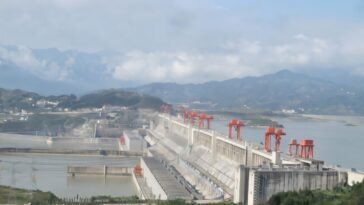 La Chine autorise le projet hydroélectrique controversé dans la région sujette aux glissements de terrain du Tibet