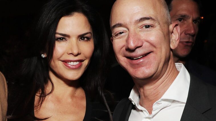 Le mariage opulent de Jeff Bezos et Lauren Sánchez ne coulera pas Venise, affirme le maire