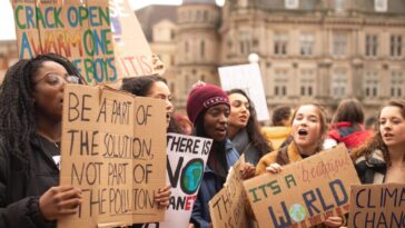 Les femmes et les filles sont en première ligne du changement climatique - mais leurs histoires sont rarement entendues