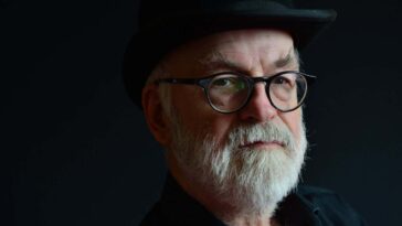 Les signes de la démence de Terry Pratchett ont peut-être été caché dans ses livres