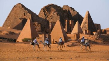 Les squelettes surprenants incitent à une recond radicale des pyramides égyptiennes