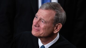 Les tribunaux ne se penchent pas encore à Donald Trump