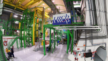 Une nouvelle pièce dans le puzzle de la matière: une asymétrie fondamentale dans le comportement des baryons