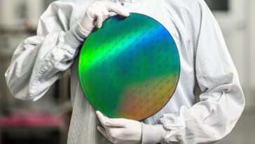 Une startup informatique quantique dit qu'elle fait déjà des millions de puces à alimentation légère