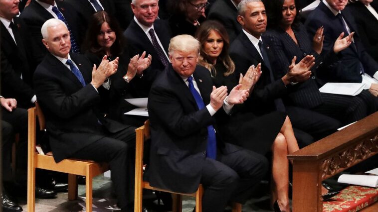 Donald Trump trots ses pires manières pour les funérailles. Que pouvons-nous nous attendre chez le pape?